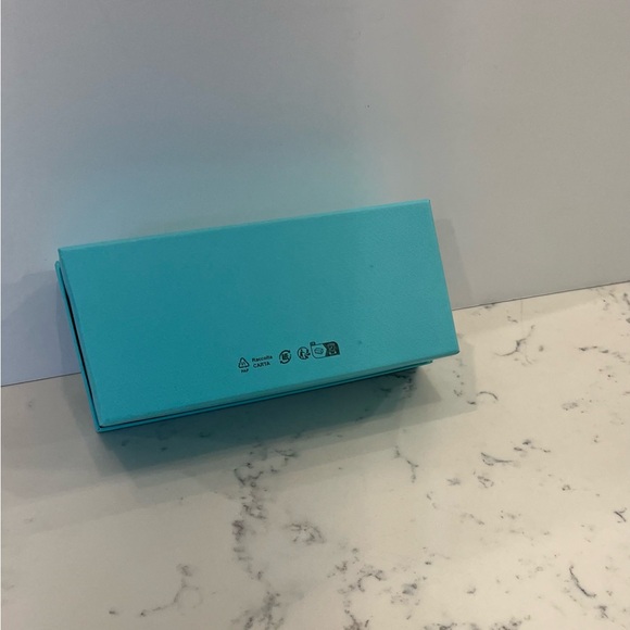 Tiffany&Co. Sunglass box - Picture 4 of 4
